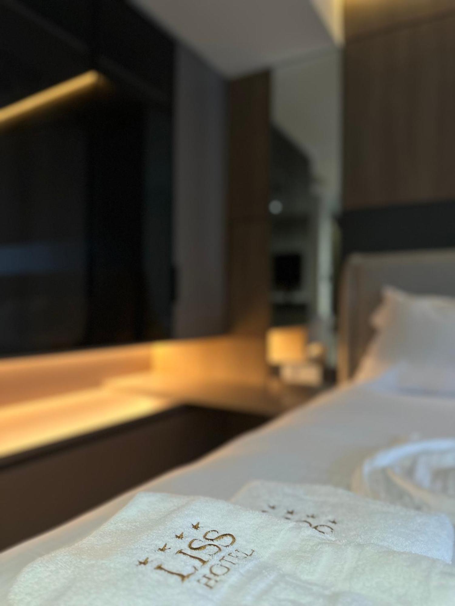 Hotel Liss Lezhë Eksteriør billede